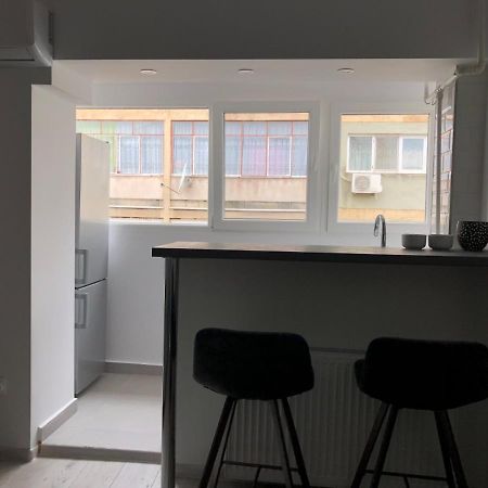 Staycity Modern Apartment Bucharest Exterior photo